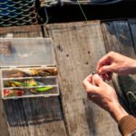 how to attach a lure